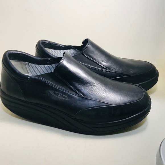 Men's MBT Slip-On Sneaker # 400100-03 - Picture 1 of 8